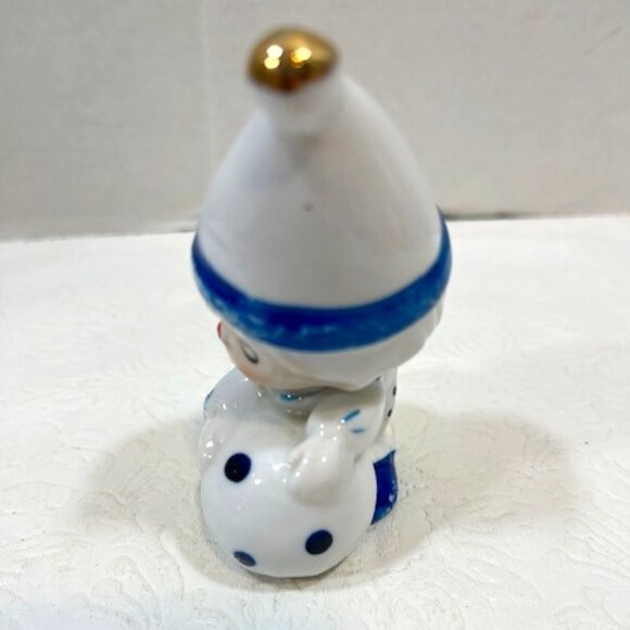 VTG Ceramic Child Dressed as Circus Clown w/Ball Figurine Collectible 3.5" Tall - Picture 4 of 11